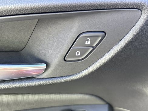 Used 2025 Buick Envista Avenir image 21