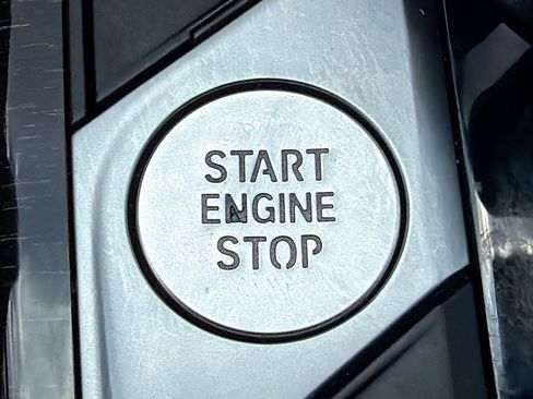 Used 2022 BMW 330i Sedan w/ M Sport Package image 35