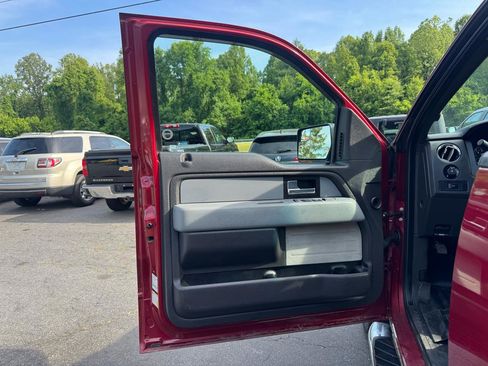 Used 2014 Ford F150 XLT w/ Equipment Group 302A Luxury AWD/4WD image 9