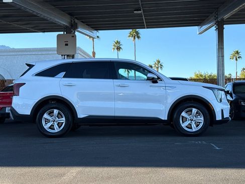 New 2026 Kia Sorento LX image 23