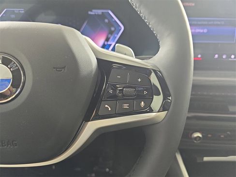 Used 2025 BMW 330i xDrive Sedan w/ Premium Package image 21