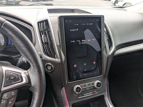 Used 2024 Ford Edge Titanium image 25