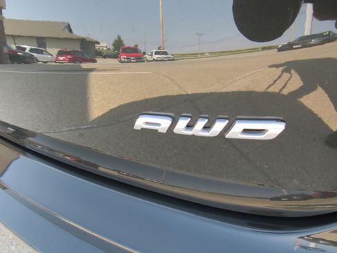 Used 2024 Ford Edge Titanium w/ Titanium Elite Package image 39