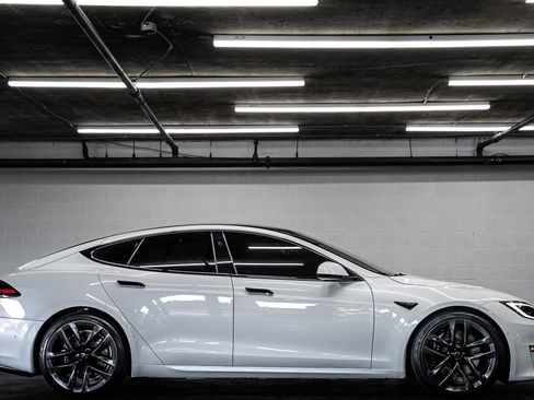 Used 2022 Tesla Model S Plaid AWD/4WD image 6