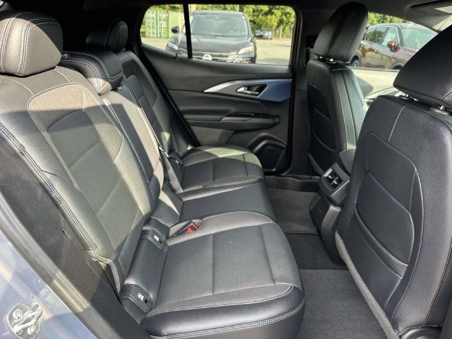 Used 2024 Chevrolet Equinox EV LT FWD image 12