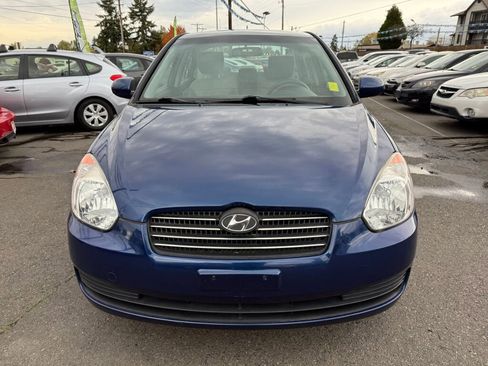 Used 2010 Hyundai Accent GLS image 2