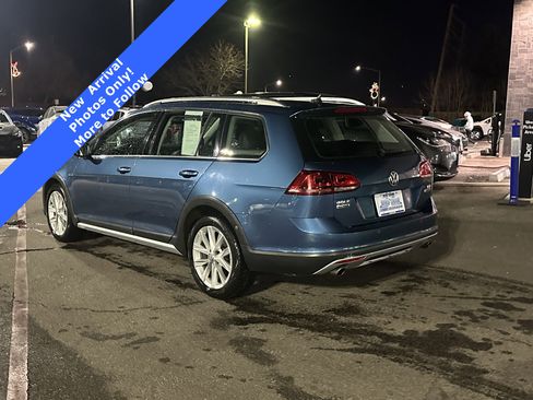 Used 2017 Volkswagen Golf Alltrack SE image 9