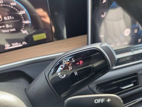 New 2026 Volkswagen Tiguan SEL R-Line image 20