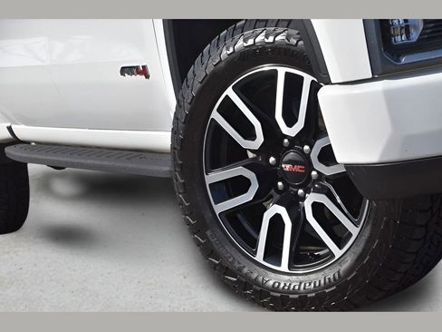 Used 2021 GMC Sierra 1500 AT4 w/ AT4 Value Package image 10