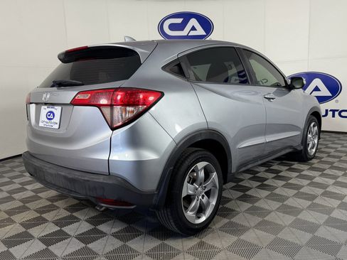 Used 2017 Honda HR-V LX image 4