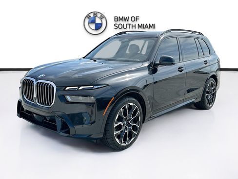 Used 2024 BMW X7 xDrive40i w/ Executive Package AWD/4WD image 3
