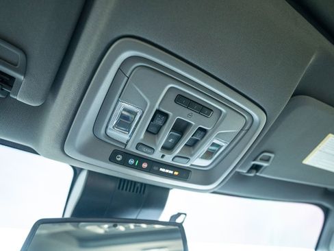 Used 2024 GMC Sierra 1500 SLT image 43