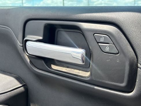 Used 2020 GMC Sierra 1500 SLE w/ SLE Value Package AWD/4WD image 9
