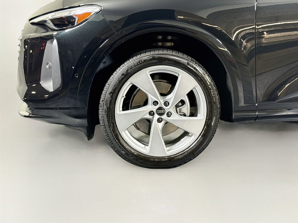 Used 2025 Audi Q5 Premium Plus w/ Premium Plus AWD/4WD image 22