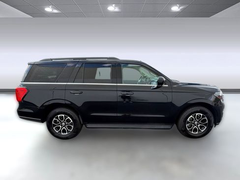 Used 2022 Ford Expedition XLT image 7