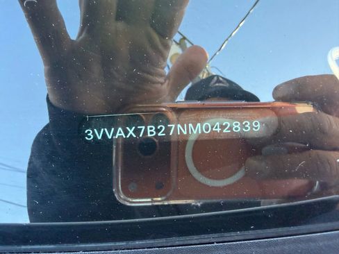 Used 2022 Volkswagen Taos S image 33