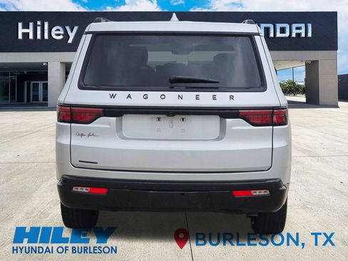 Used 2022 Jeep Wagoneer Series II AWD/4WD image 6