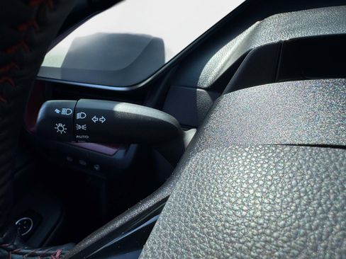 Used 2023 Toyota Prius Prime FWD image 30