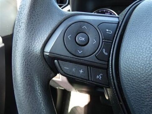 Used 2019 Toyota RAV4 XLE AWD/4WD image 21