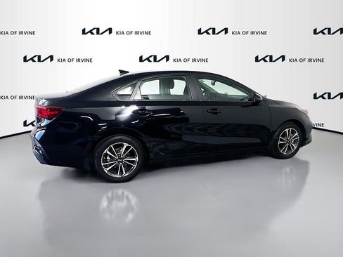 Used 2023 Kia Forte LXS w/ LXS Technology Package image 6