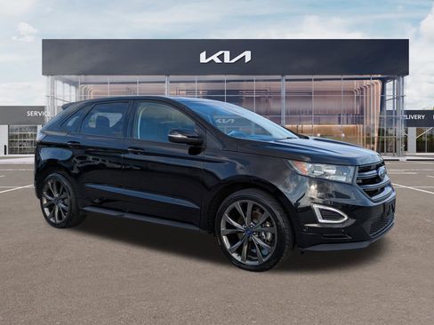 Used 2017 Ford Edge Sport w/ Equipment Group 401A AWD/4WD image 2