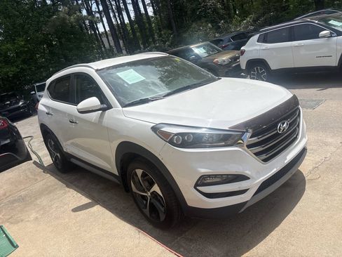 Used 2017 Hyundai Tucson Limited w/ Cargo Package FWD image 4