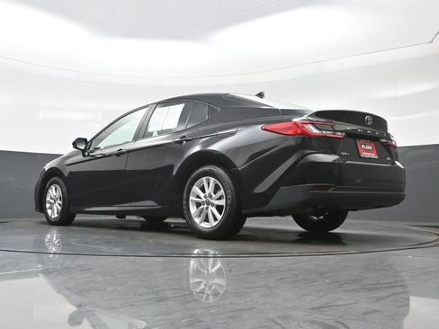 Used 2025 Toyota Camry LE FWD image 30