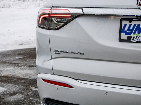 Used 2023 Buick Enclave Avenir w/ Avenir Technology Package image 9