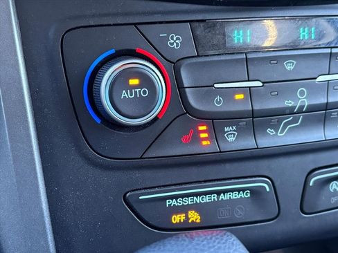 Used 2019 Ford Escape SE image 14