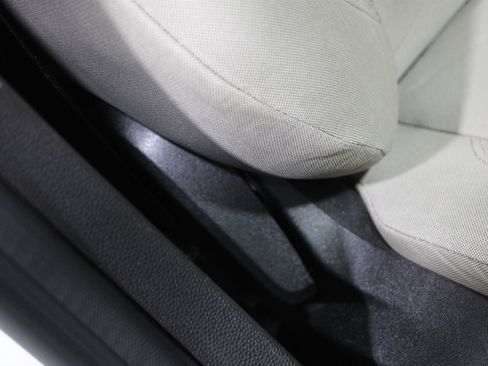 Used 2014 Ford Fiesta SE w/ Comfort Package image 26