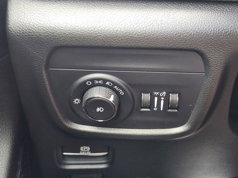 Used 2024 Jeep Grand Cherokee Overland AWD/4WD image 24