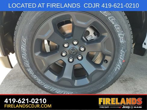 New 2026 RAM 1500 4x4 Crew Cab image 10