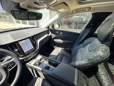 Certified 2025 Volvo XC60 B5 Plus w/ Climate Package AWD/4WD image 22