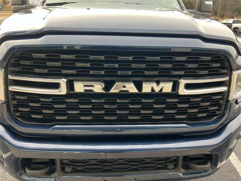 Used 2024 RAM 2500 Big Horn w/ Sport Appearance Package image 6