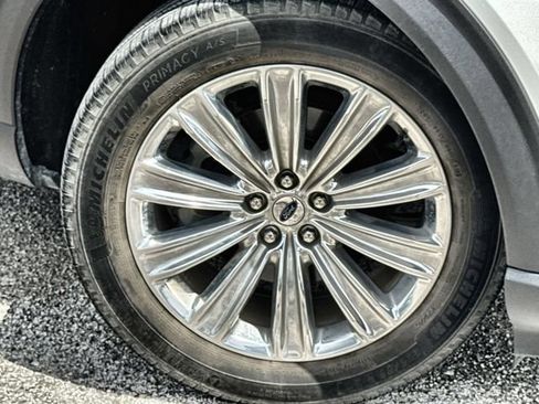 Used 2020 Ford Explorer Limited AWD/4WD image 10