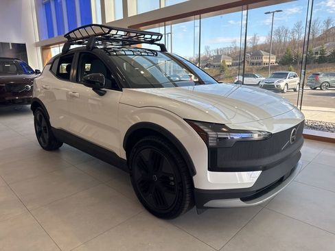 New 2026 Volvo EX30 Cross Country Ultra w/ Protection Package image 7