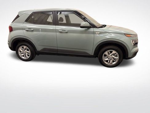 New 2026 Hyundai Venue SE FWD image 4