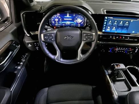 Used 2024 Chevrolet Silverado 1500 LT Trail Boss AWD/4WD image 19