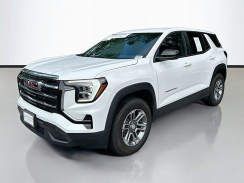 Used 2025 GMC Terrain Elevation AWD/4WD image 1