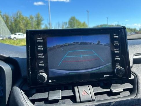 Used 2021 Toyota RAV4 SE w/ Weather & Moonroof Package AWD/4WD image 23