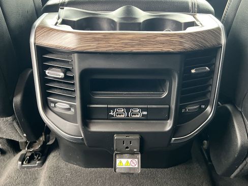 Used 2020 RAM 1500 Laramie image 29