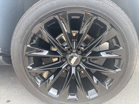 Used 2025 Cadillac Escalade Sport Platinum w/ LPO, Floor Liner Package AWD/4WD image 7