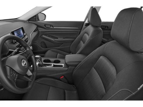 Used 2024 Nissan Altima 2.5 S FWD image 12