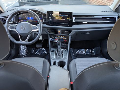 Used 2025 Volkswagen Jetta S image 22