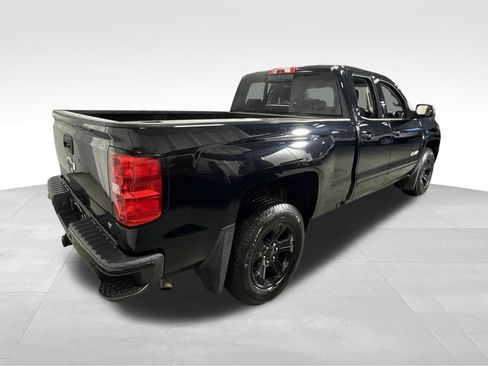 Used 2017 Chevrolet Silverado 1500 LT w/ Midnight Edition AWD/4WD image 10