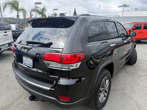 Used 2021 Jeep Grand Cherokee Limited AWD/4WD image 9
