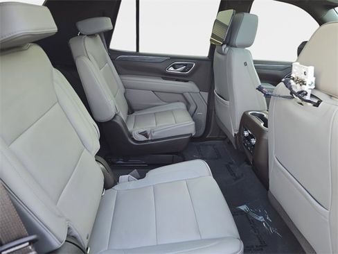 Used 2021 GMC Yukon SLT w/ SLT Luxury Plus Package image 13
