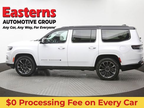Used 2025 Jeep Grand Wagoneer Series III w/ Rear Seat Video Group 1 AWD/4WD image 66