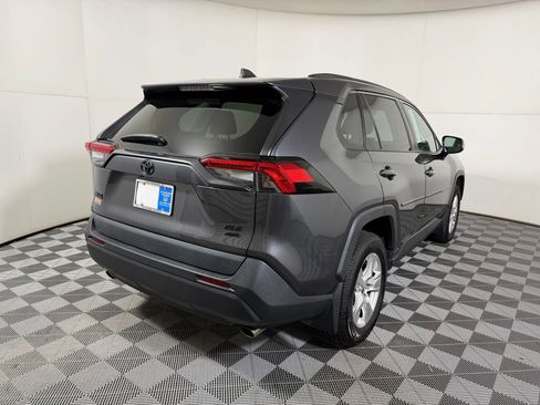 Used 2021 Toyota RAV4 XLE w/ Convenience Package image 7