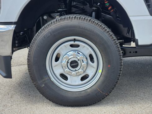 New 2026 Ford F250 XL AWD/4WD image 8